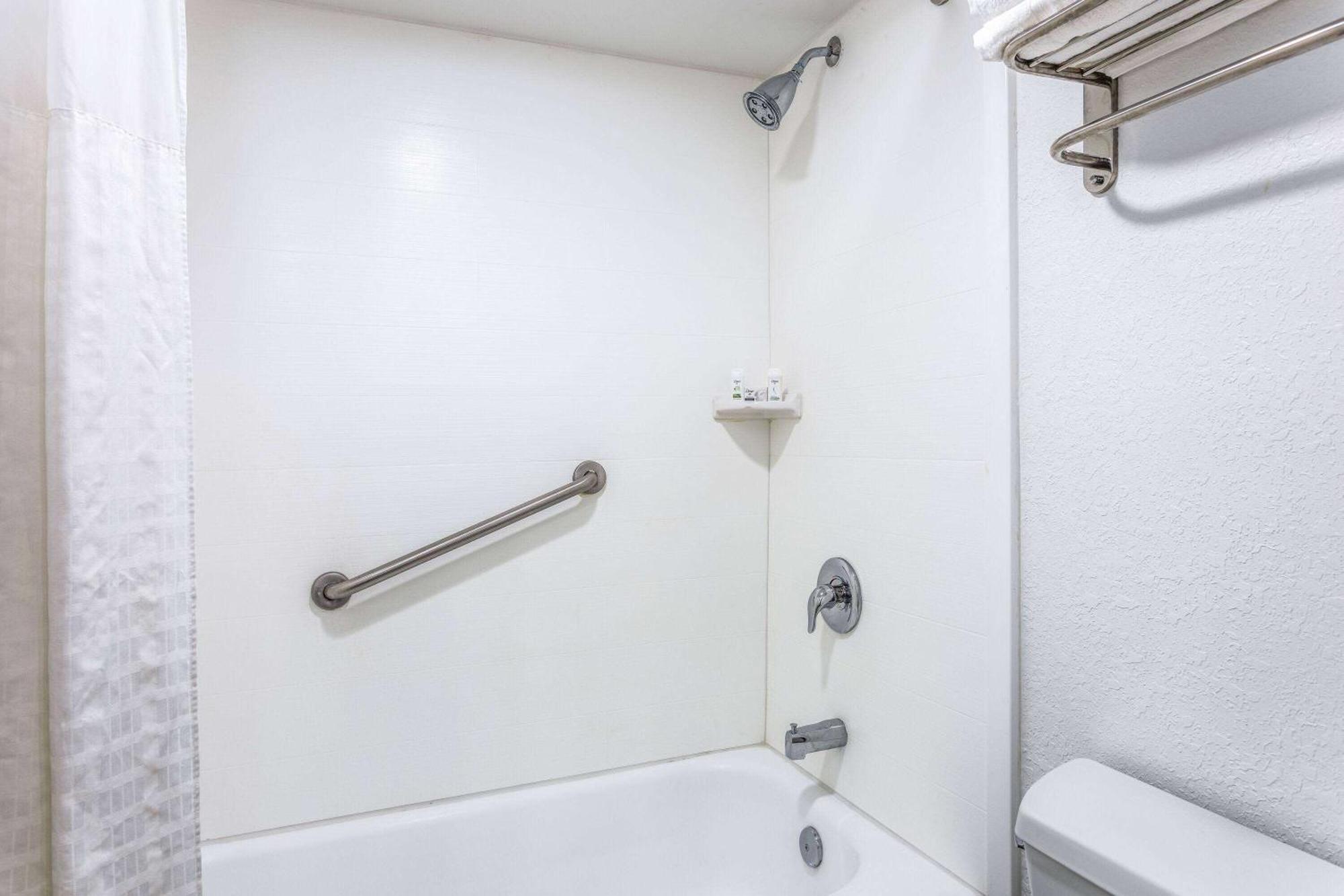 Ramada By Wyndham Altamonte Springs Near I-4 Hotel Екстериор снимка