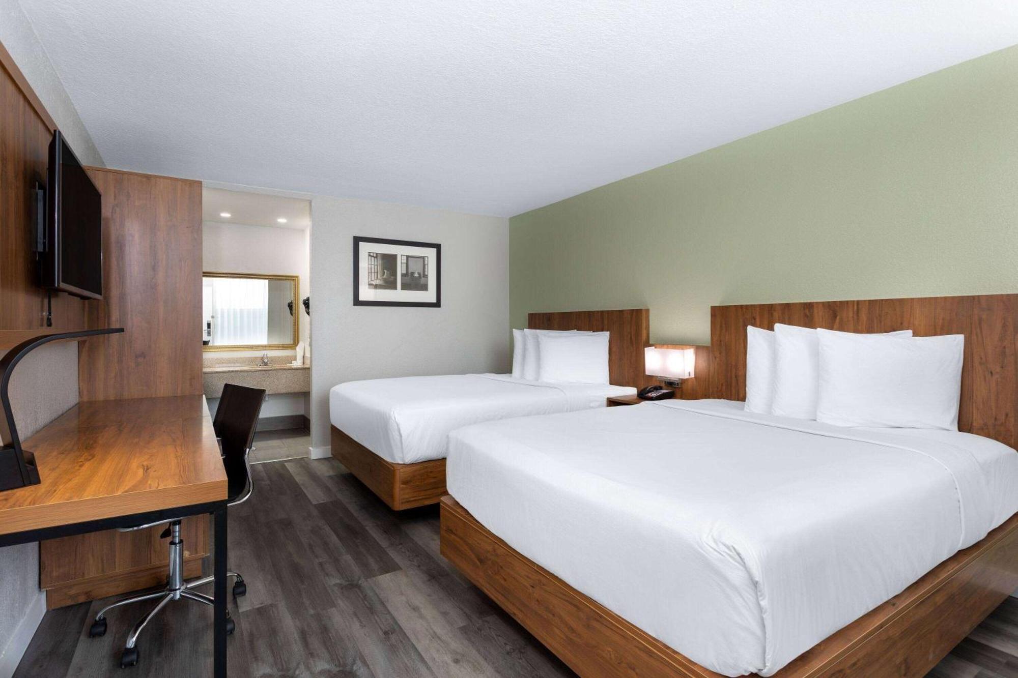 Ramada By Wyndham Altamonte Springs Near I-4 Hotel Екстериор снимка