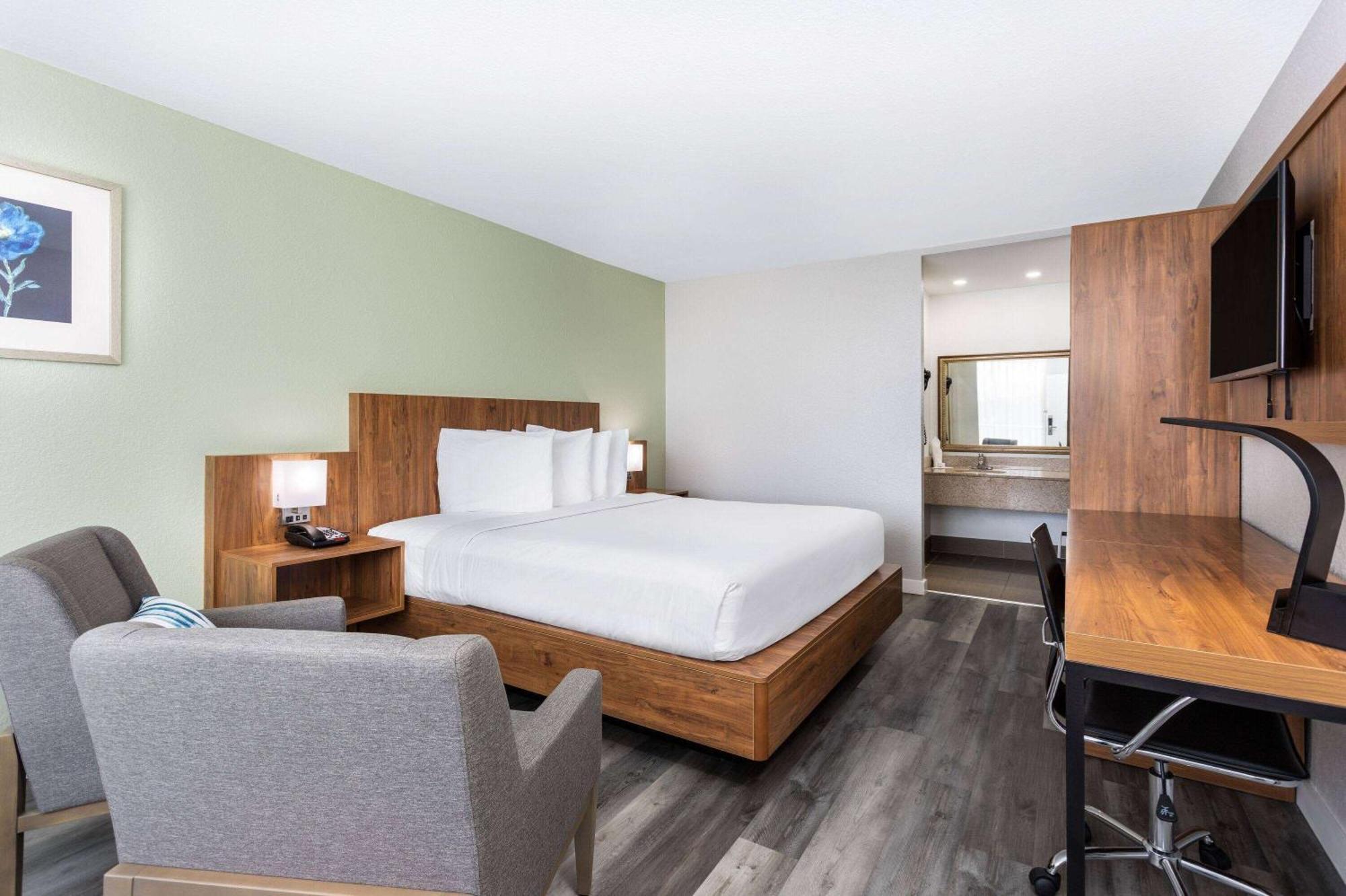 Ramada By Wyndham Altamonte Springs Near I-4 Hotel Екстериор снимка